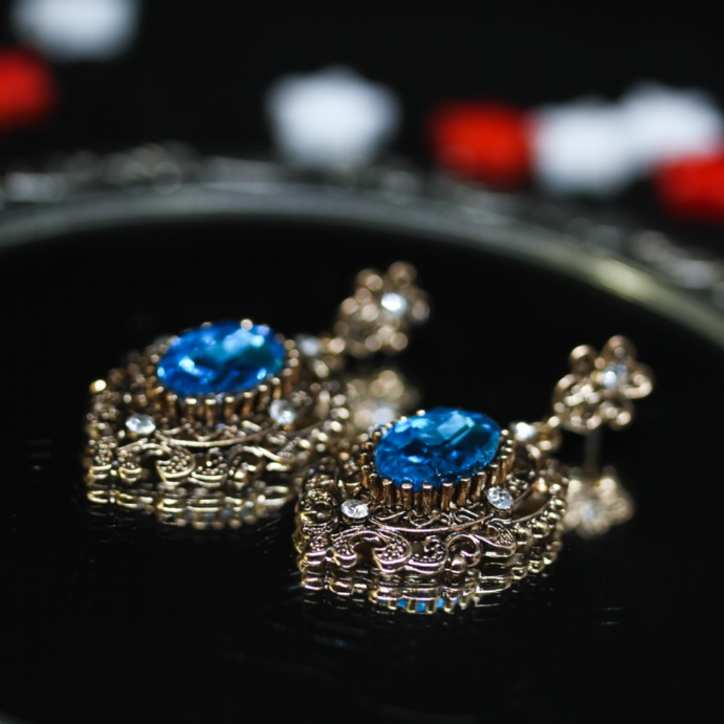 14kt Gold Dipped Antique Blue Topaz Earrings Set 45$